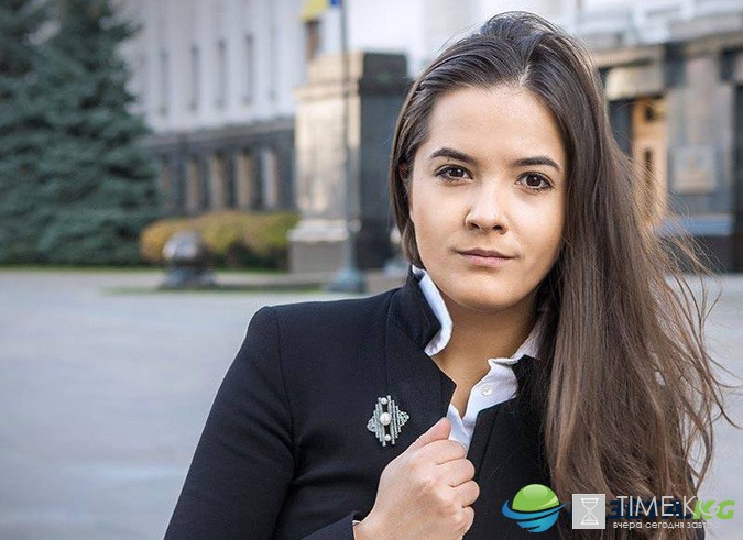 «Министры в эскорте?»: Сеть в ужасе от аукциона на украинских чиновниц «Министры в эскорте?»: Сеть в ужасе от аукциона на украинских чиновниц