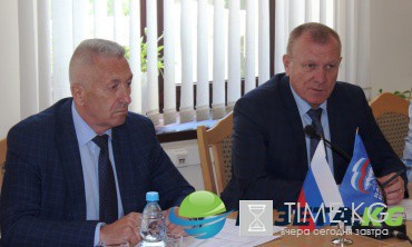 «Не дают работать кукловоды». В Волгоградской области опальные депутаты собрали оппозицию