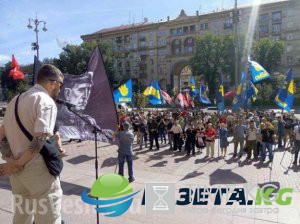 Неонацисты стали властью: боевики добробатов заставили депутатов принять закон об их статусе