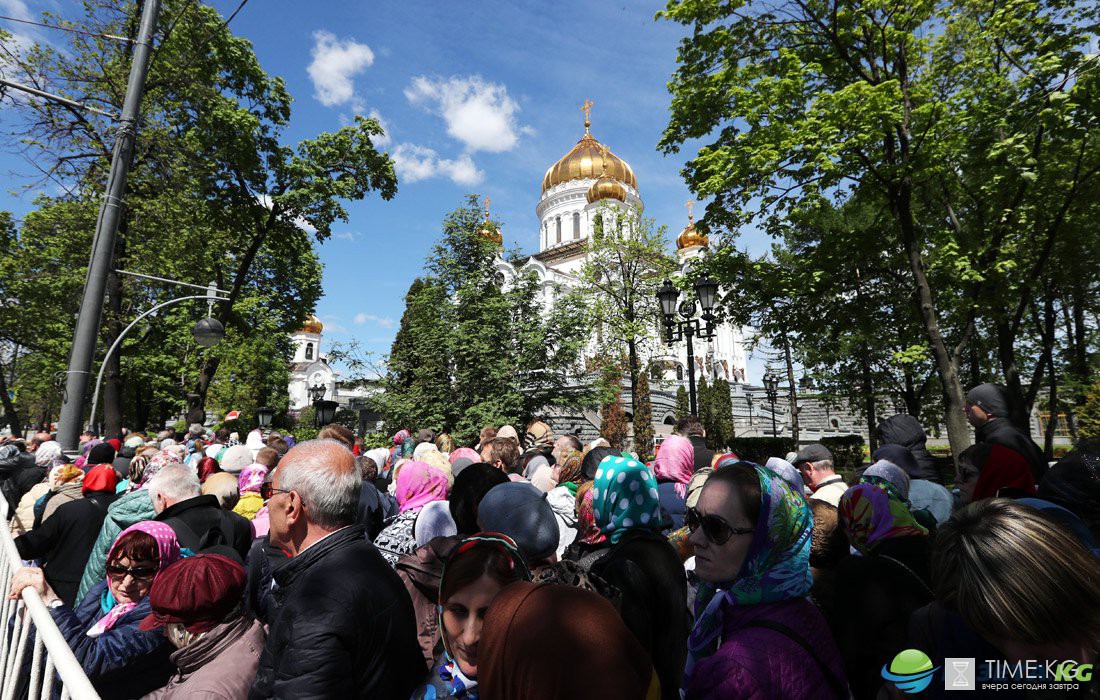 Очередь онлайн к мощам Николая Чудотворца в Москве у Храма Христа Спасителя онлайн сегодня, 16.06.2017