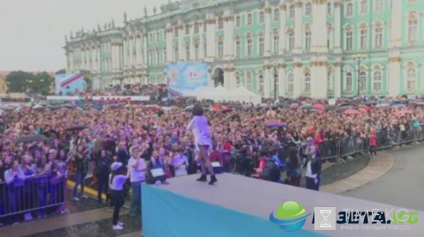 Ольга Бузова платит фанатам по две сотни