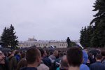 Полиция продолжает задерживать митингующих на Марсовом поле