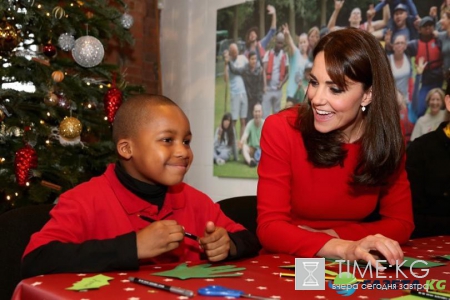 10 звезд, которые тратят свои гонорары на благотворительность, а не на бриллианты