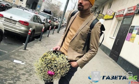 Дима Билан умирает: В Курске прошел концерт Димы Билана – артиста завалили цветами и подарили плюшевого медведя