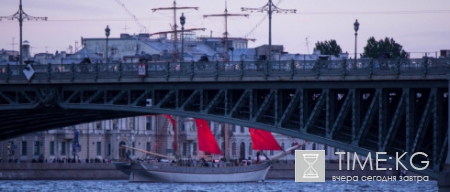 Из-за «Алых парусов» мосты в Петербурге сегодня разводиться не будут