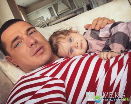 Муж Ксении Бородиной запретил ей ругать младшую дочку
