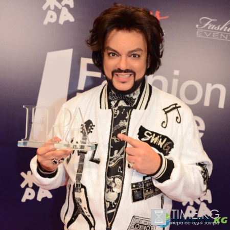 Ольга Бузова устроила жаркие танцы на сцене, будучи без платья (ВИДЕО)