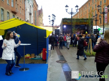 Петербуржцам показали «домик Петсона» и накормили булочками с корицей