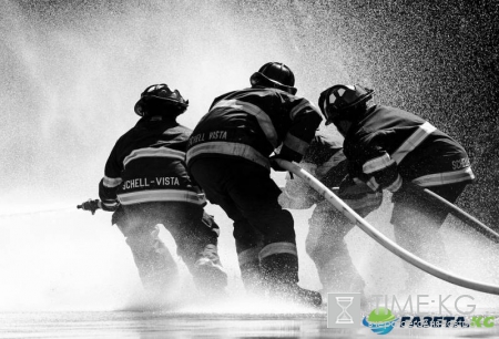 Пожар на городской свалке в Челябинске не могут потушить целых 12 часов