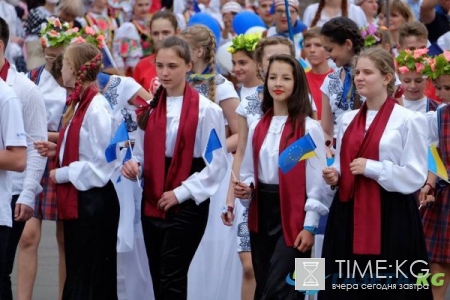 "Праздник со слезами на глазах" - как жители Донбасса празднуют День Европы в Покровске вместе с призерами украинского "Евровидения" - кадры
