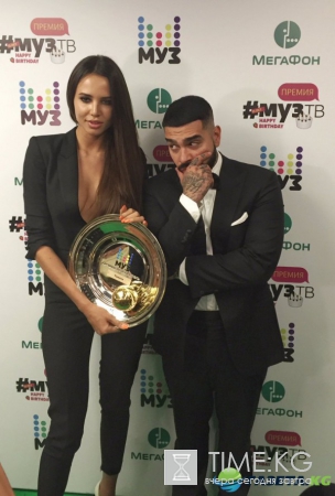 Премия "МУЗ-ТВ 2017″: как проходила, наряды звёзд, самые яркие появления на публике