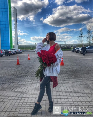 Щедрый поклонник: Ольга Бузова похвасталась дорогим статусным подарком (ФОТО)