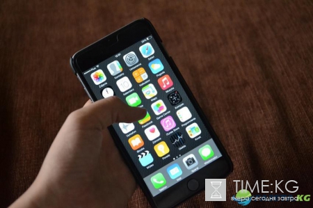Специалисты: iPhone совершит революцию в восприятии информации через 10 лет‍
