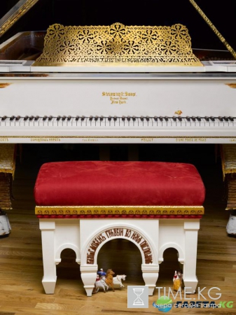 Steinway&Sons выпустила рояль посвященный Мусоргскому
