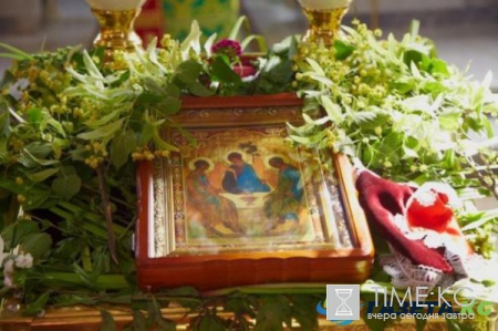 Троица 2017: традиции и запреты на праздник, обряды, молитвы, какие травы собирают, как плести венки на Троицу
