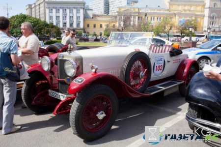 В Москве провели ретроралли