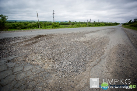 В РФ асфальт положили на грязь и землю