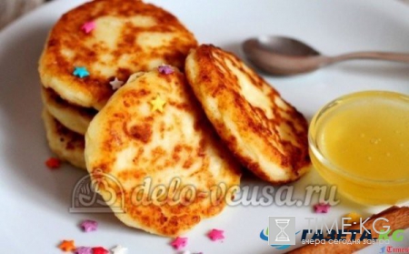 Вкусные сырники, рецепт с творогом, классические, пошаговый, на сковороде