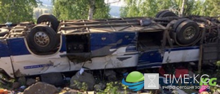 Водитель автобуса, разбившего в Забайкалье, скончался в больнице