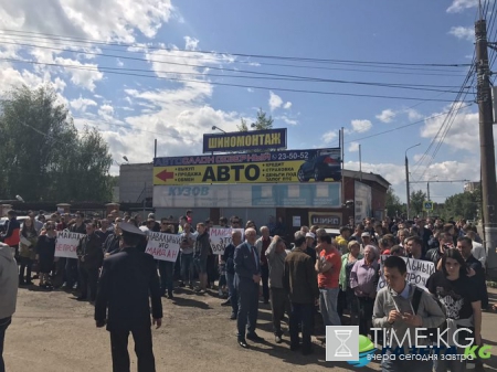 Жители Ижевска устроили пикет против Навального