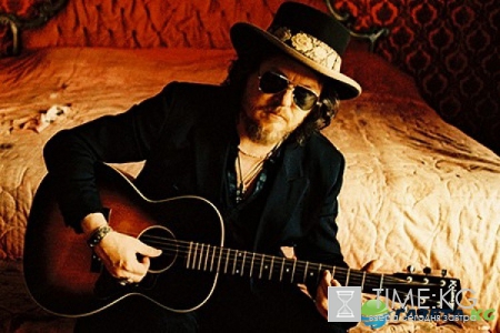 Zucchero в Киеве попросил массаж, машину кофе и килограммы льда
