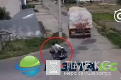 В Китае фура задавила двух мотоциклистов