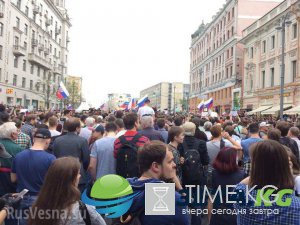 В Москве и Петербурге на митингах оппозиции задержали более 650 человек ФОТО,