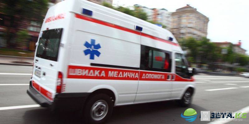 В Мурманске мужчина выпал из окна 9 этажа и погиб
