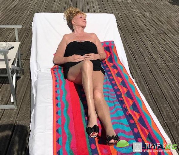 В Сеть попала фотография Аллы Пугачевой в купальнике В Сеть попала фотография Аллы Пугачевой в купальнике