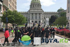 В США прошли митинги против распространения шариата ФОТО, В США прошли митинги против распространения шариата ФОТО,