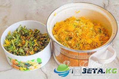 Вкусный рецепт варенья из одуванчиков, с лимоном: в чем польза, из чего и как приготовить, рецепт с фото, пошагово? Вкусный рецепт варенья из одуванчиков, с лимоном: в чем польза, из чего и как приготовить, рецепт с фото, пошагово?