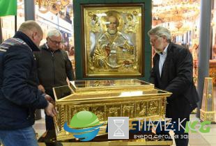 Где занимать очередь к мощам Николая Чудотворца в Санкт-Петербурге сегодня 18.07.2017