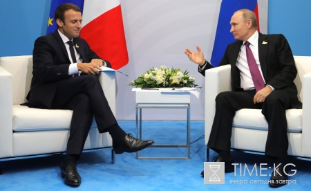 Макрон объяснил, почему не спешил на встречу с Путиным