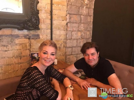 Мария Максакова пришла на важную встречу в дырявом платье