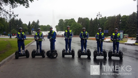 Медики на сегвеях отрепетировали ЧМ-2018 в Петербурге