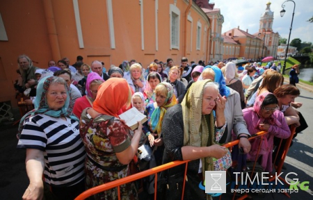 Очередь к мощам Николая Чудотворца в Санкт-Петербурге сегодня 24 июля 2017: где занимать и сколько стоять в очереди, все о доступе паломников к святыне