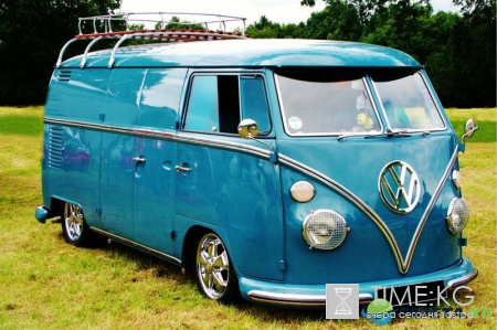 Представлен гоночный фургон Volkswagen умеющий ездить на боку