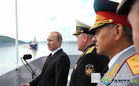 Путин впервые примет Военно-морской парад на праздновании Дня ВМФ в Петербурге