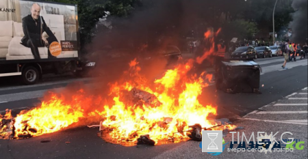 Саммит G20 в Гамбурге: улицы города охвачены огнем и дымом