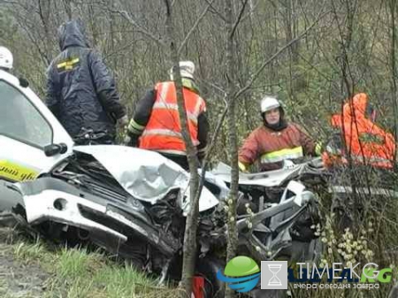 В Ростове водитель ВАЗа врезался в могильную плиту