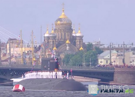 Владимир Путин на параде в честь ВМФ: прямая трансляция