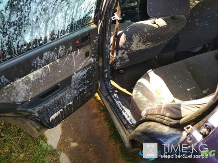 Что нельзя оставлять в автомобиле в жару и какие могут быть последствия