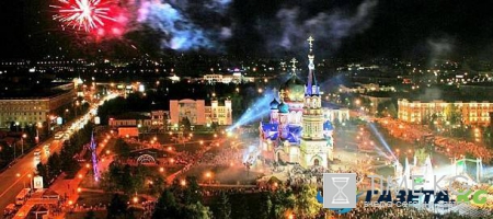 Девушка гуляла по Омску в нижнем белье на праздновании Дня города