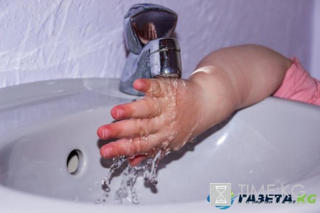 Как платить за воду меньше: простые методы экономии для украинцев
