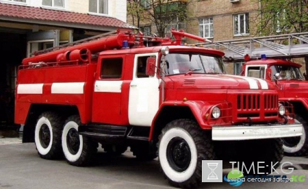 На Алтае пожарный спас из водосливной трубы восьмилетнюю девочку