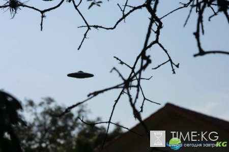 Над стадионом в Бирмингеме футбольные фанаты увидели НЛО