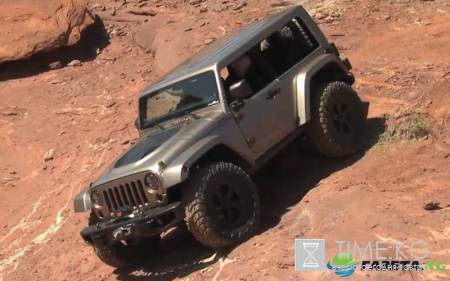 Обновленный Jeep Wrangler засняли во время гонки со старой версией&#8205;