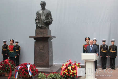 Петербург помнит: 80 лет со дня рождения Анатолия Собчака