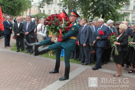 Петербург помнит: 80 лет со дня рождения Анатолия Собчака