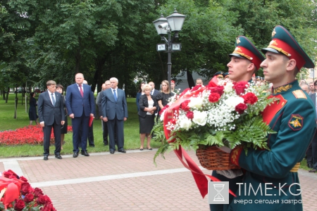 Петербург помнит: 80 лет со дня рождения Анатолия Собчака